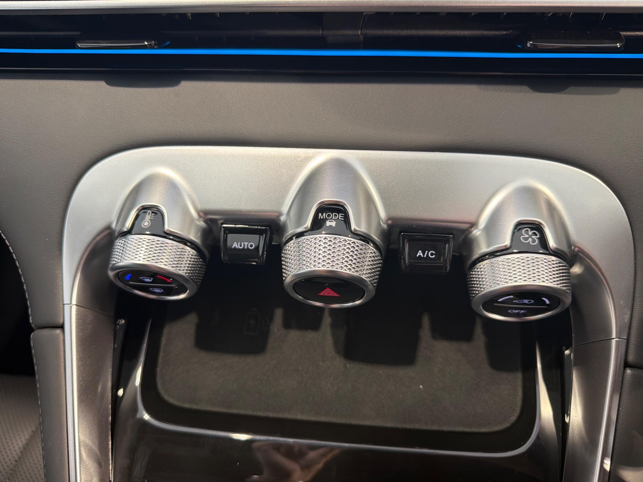 Large vehicle image